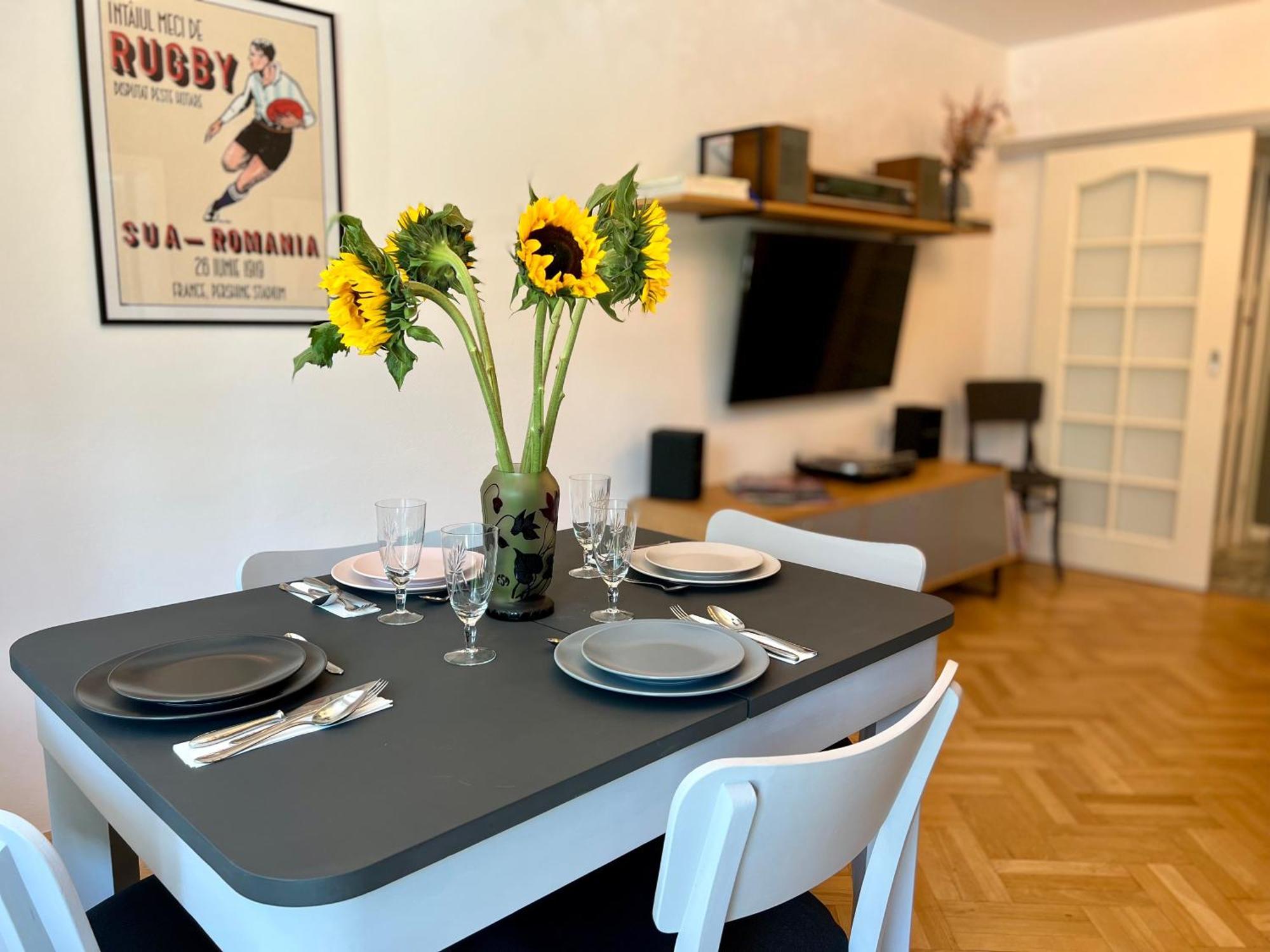 Castanilor 6 - Hip Industrial Apartment Close To City Centre Braşov Eksteriør bilde