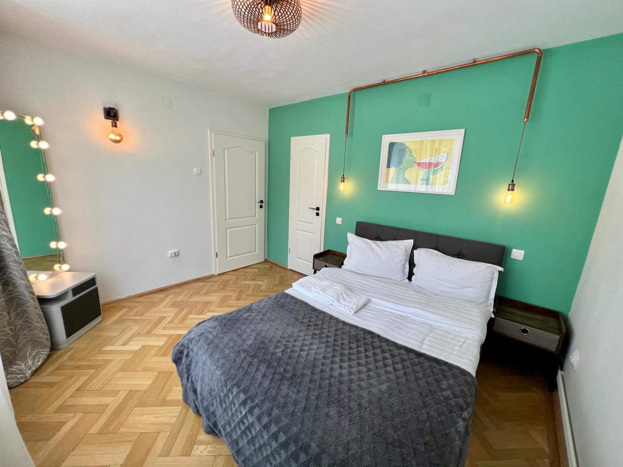 Castanilor 6 - Hip Industrial Apartment Close To City Centre Braşov Eksteriør bilde